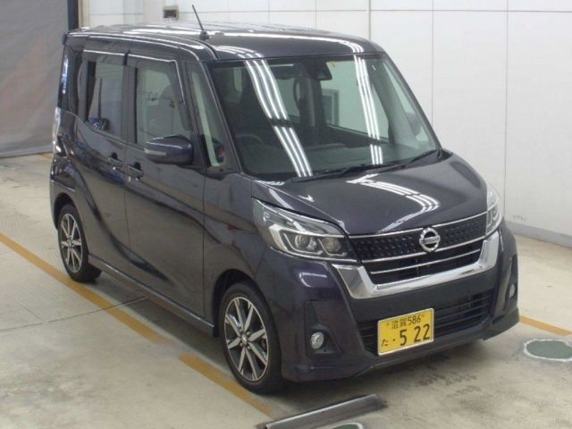 3036 Nissan Dayz roox B21A 2019 г. (NAA Osaka)